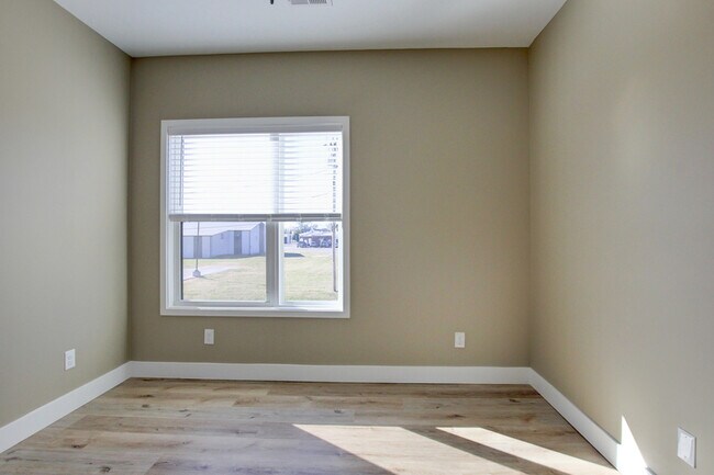 Building Photo - 102 Rosenwald St