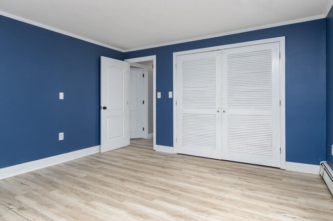 Building Photo - 240 Leda Ave