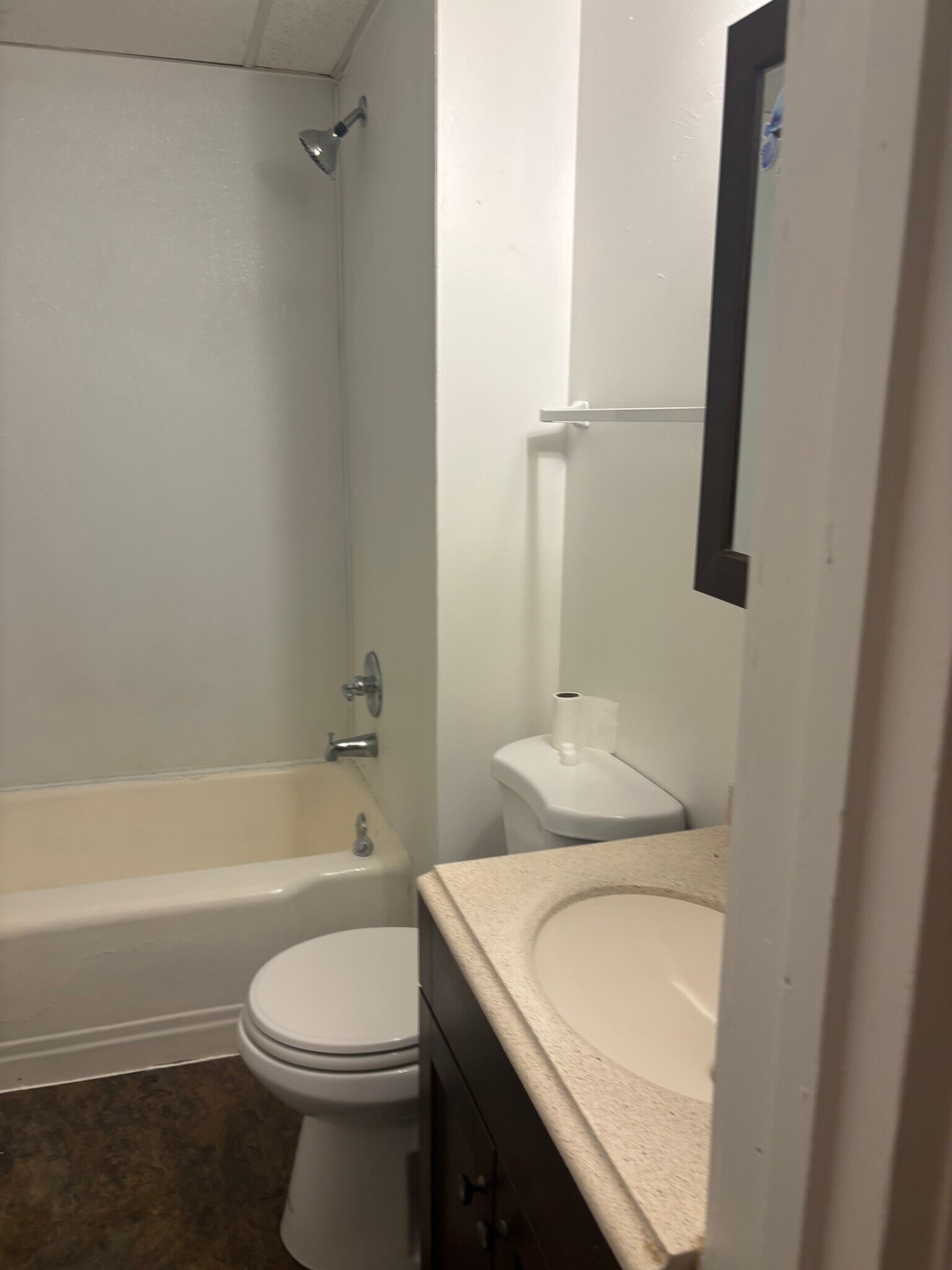 Building Photo - 1509 6th Ave