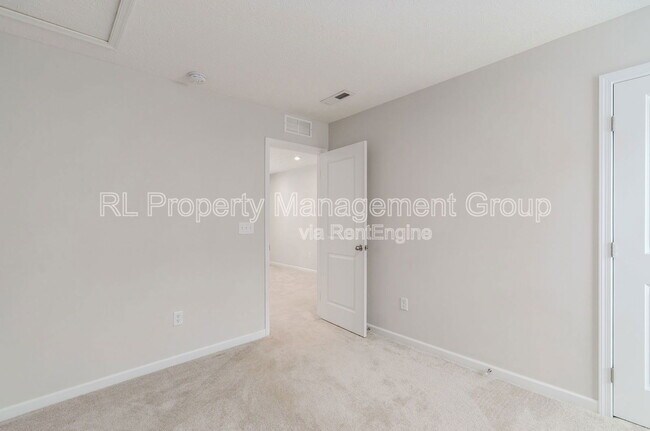 Building Photo - 8616 Gable Lp