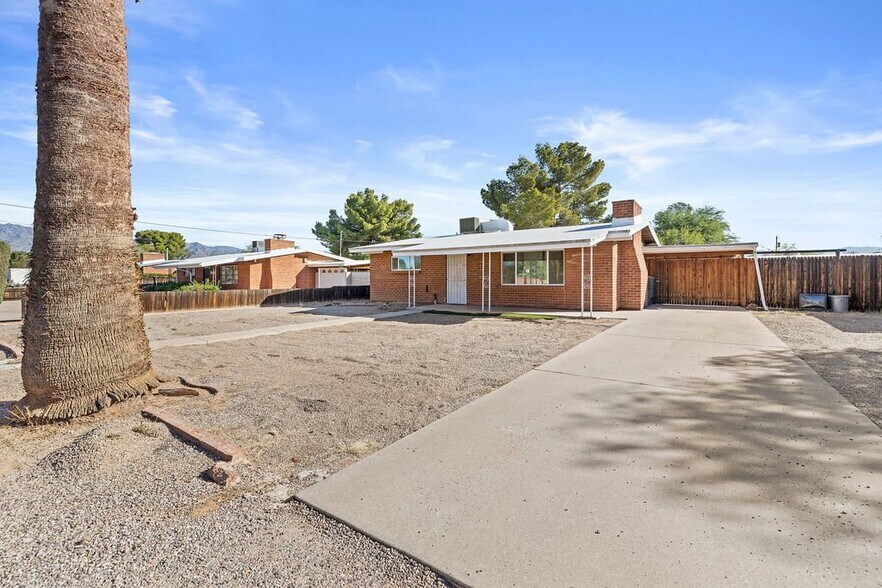 Building Photo - 1410 N Jefferson Ave