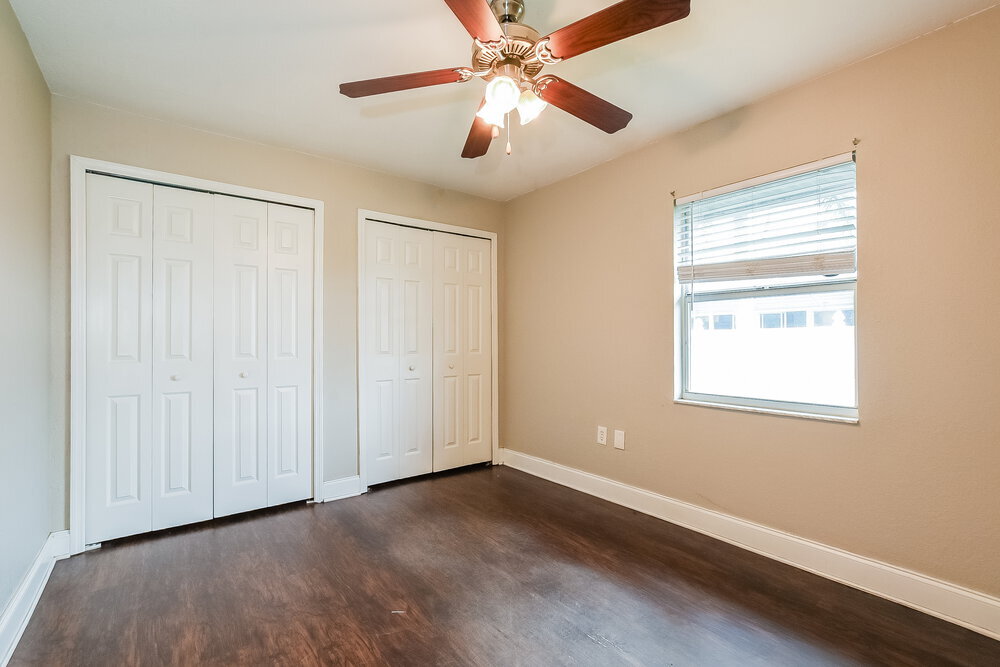 Building Photo - 264 Daisy Estates Dr