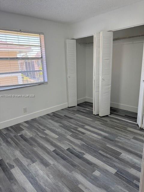 Building Photo - 10068 Twin Lakes Dr