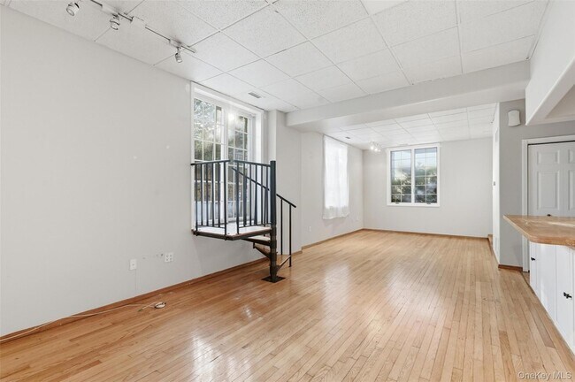 Building Photo - 248 Depew Ave