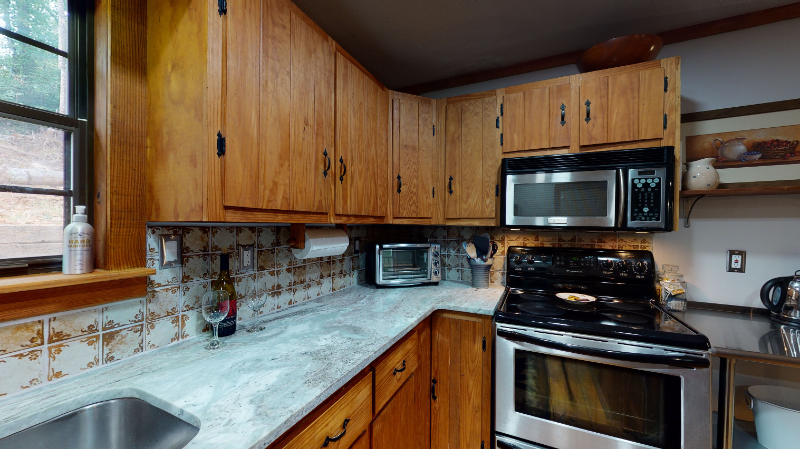 Building Photo - 121 Redbird Dr