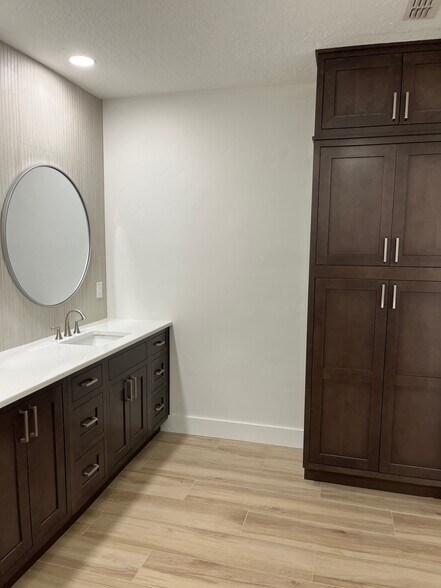 Primary bath - 100 Laterra Links Cir