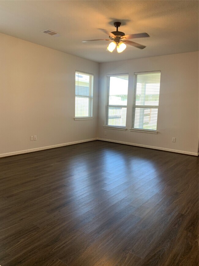 Building Photo - 18807 Fulvetta Haven Way