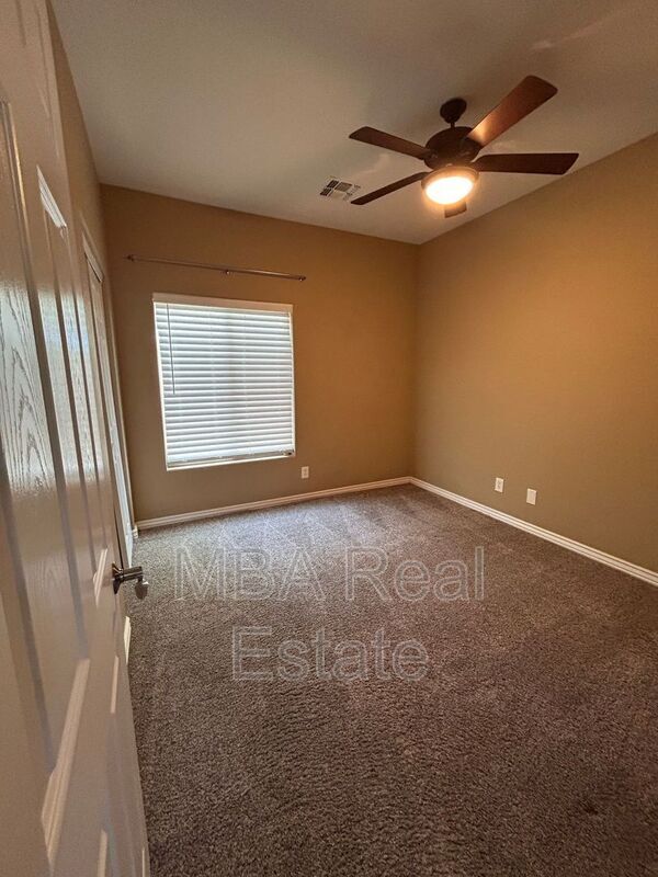 Building Photo - 1407 E Gary Way