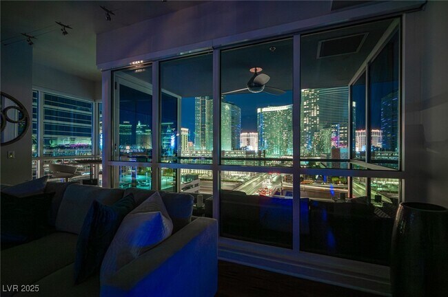 Building Photo - 4525 Dean Martin Dr