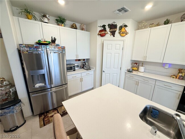 Building Photo - 10854 Gentle Crst Ave