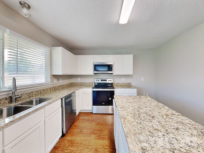 Building Photo - 3620 Mountain Ranch Rd