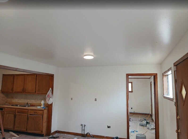 Building Photo - 2751 Henley Dr