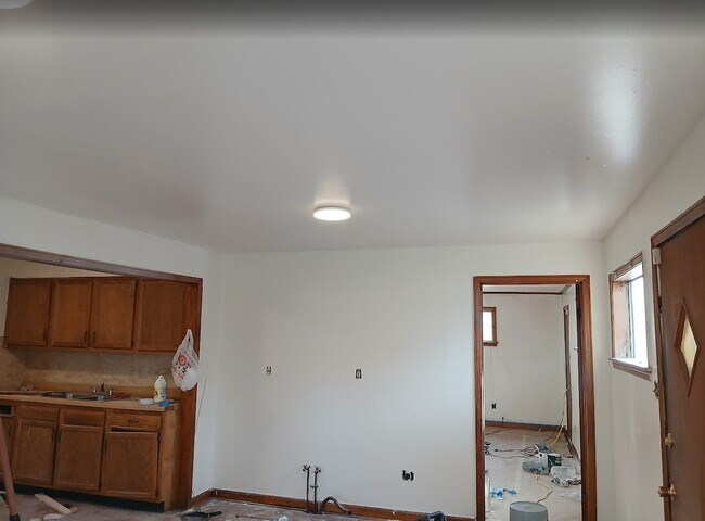 Building Photo - 2751 Henley Dr