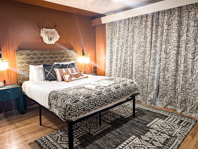 Building Photo - Fully Furnished 2BR/2BA Near USC – Pre-Leasing for January 2027