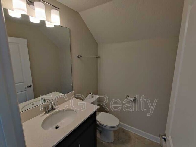 Building Photo - 1242 Sandwedge St