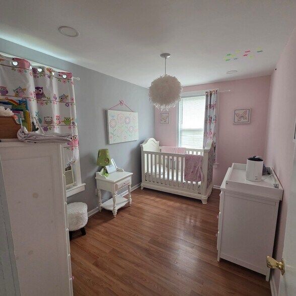 Bedroom 1 - 1444 Esterbrook Ave