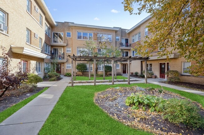 Primary Photo - 1953 Euclid Ave