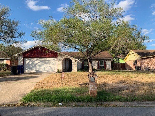 Primary Photo - 112 W Sycamore Ave