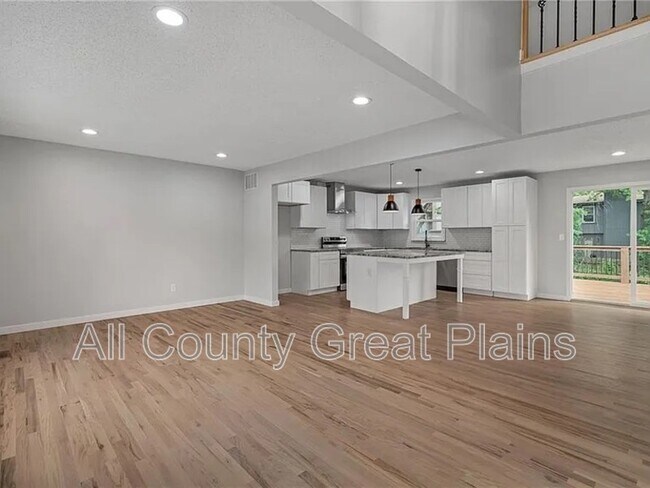 Building Photo - 1917 E Stratford Rd