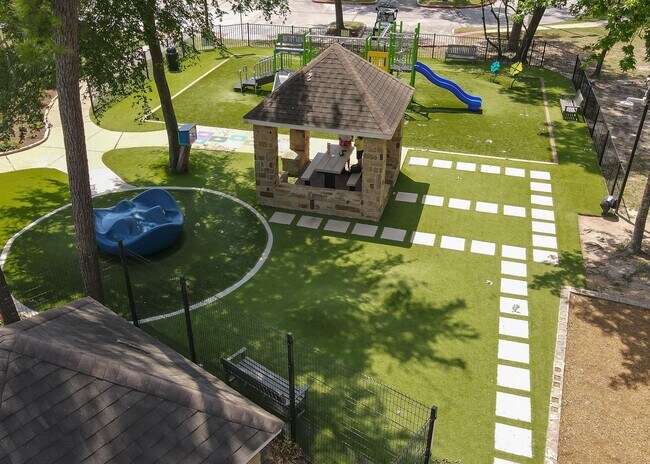 Building Photo - 30327 Deleon Fields Dr