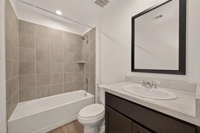 Building Photo - 12338 lariat Run Dr