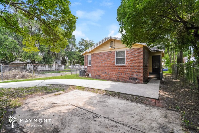 Building Photo - 339 Sunset Dr