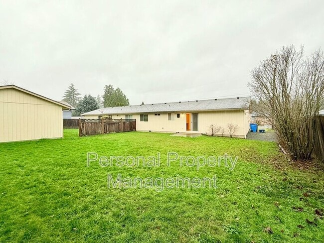 Building Photo - 3360 L St