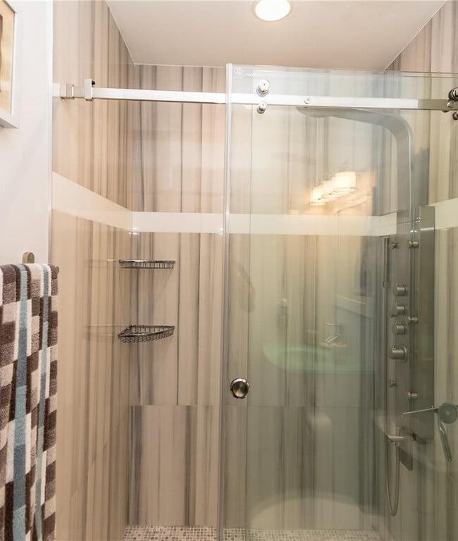 Building Photo - 1320 Drexel Ave