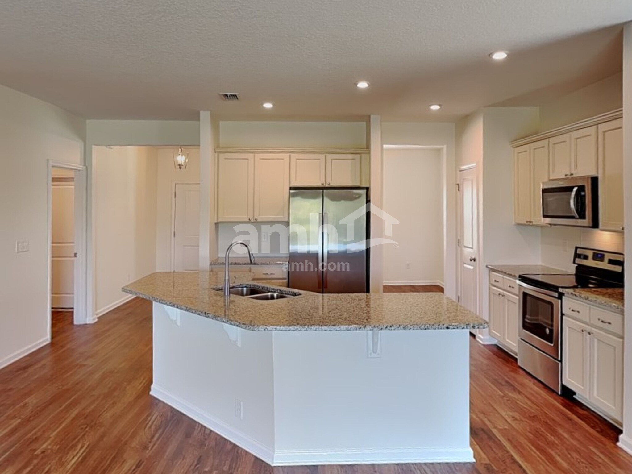 Building Photo - 8146 Golden Bamboo Dr