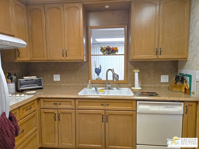 Building Photo - 69490 Parkside Dr