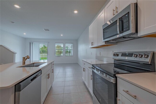 Building Photo - 10834 Fowlers Blf Ct
