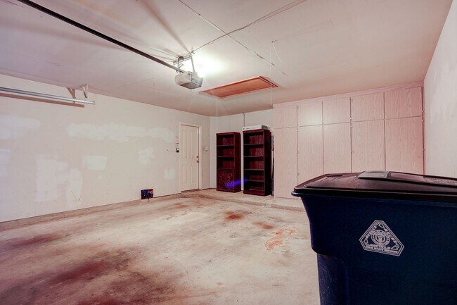 Building Photo - 9137 Fainwood Ln