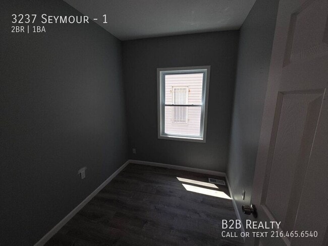 Building Photo - 3237 Seymour-1