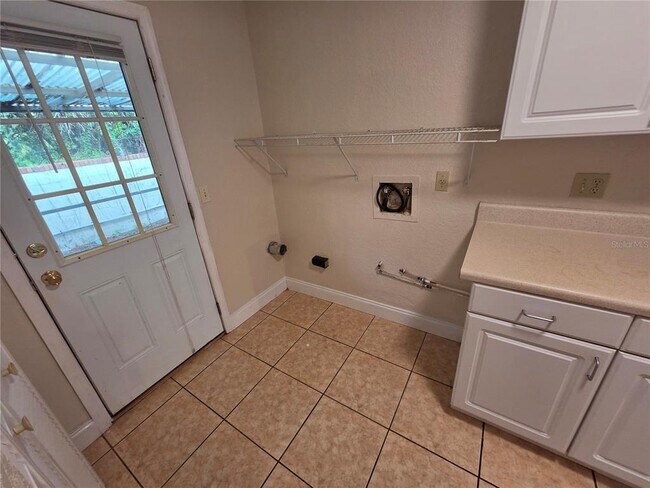 Building Photo - 294 Lovell Ln