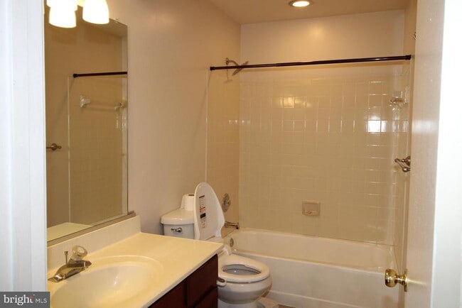 Building Photo - 11518 Brundidge Terrace