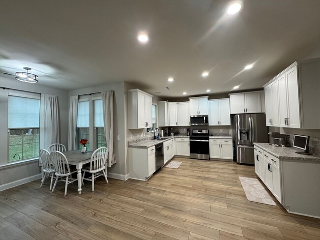 Building Photo - Spacious 3 Bedroom Home in Franklinton