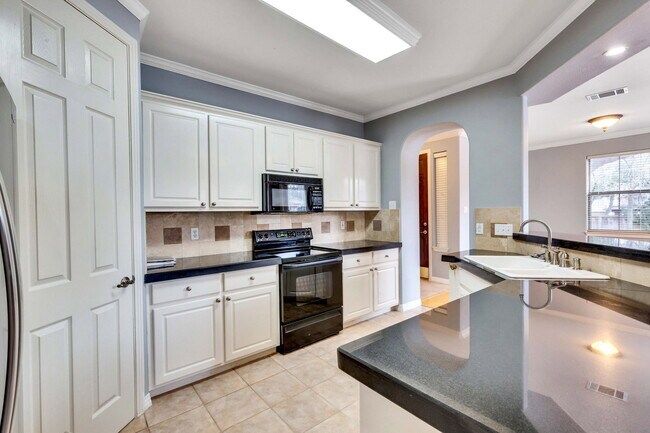 Building Photo - 11603 Ladera Vista Dr