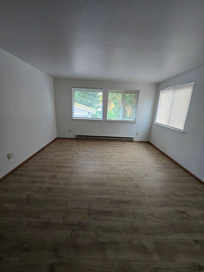 Building Photo - 1610 Lincoln St