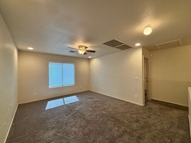 Building Photo - 1051 W Sea Lion Dr