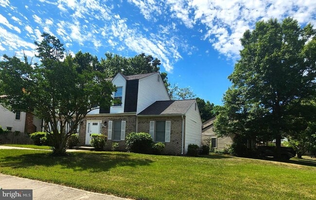 Building Photo - 6107 Willow Way