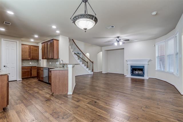Building Photo - 11233 Seguin Dr