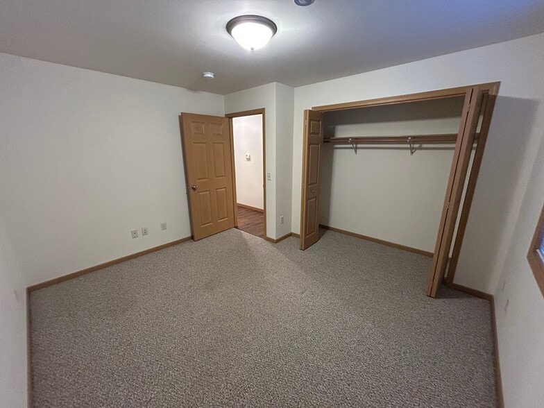Building Photo - 4724 Southridge Ct
