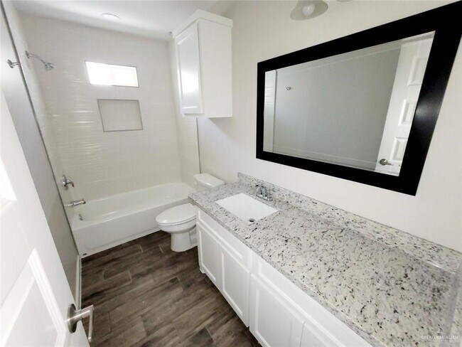 Building Photo - 13 Sandpiper Ave