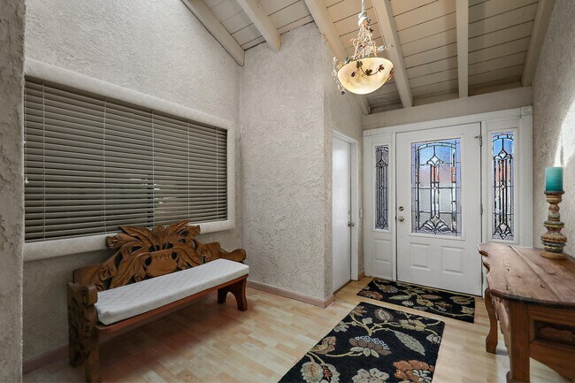 Building Photo - 38960 Kilimanjaro Dr