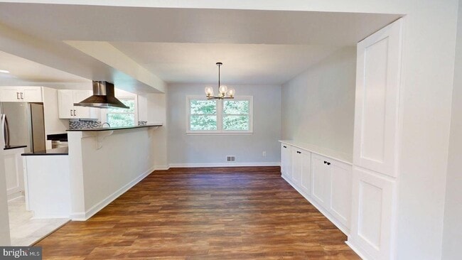 Building Photo - 6602 Greenview Ln