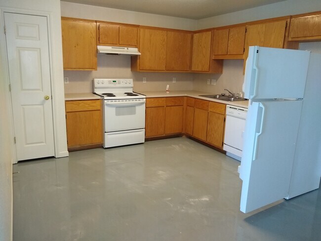 Building Photo - 3307 Alicante Ct