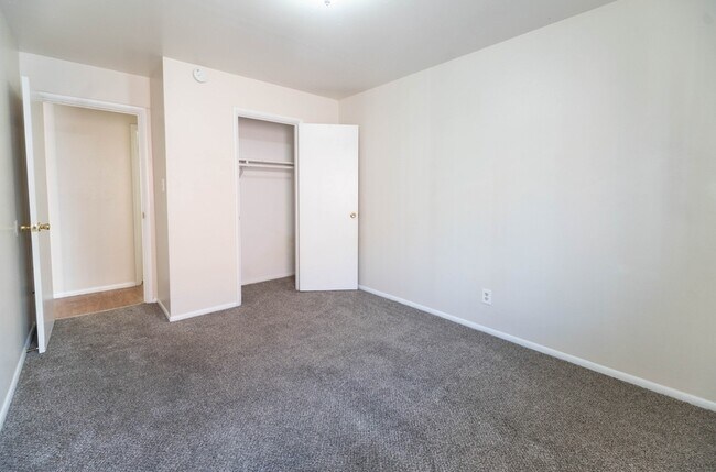 Building Photo - 8770 Galen Ct