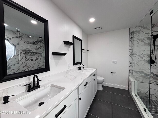 Building Photo - 612 Morning Mist Way