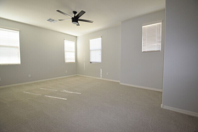 Building Photo - Beautiful Cooley Station Bungalow, 3 bed 2.5 bath with loft