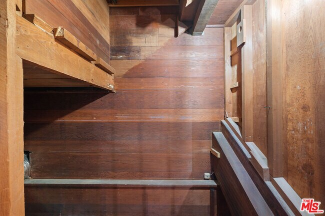 Building Photo - 8506 Oak Ct